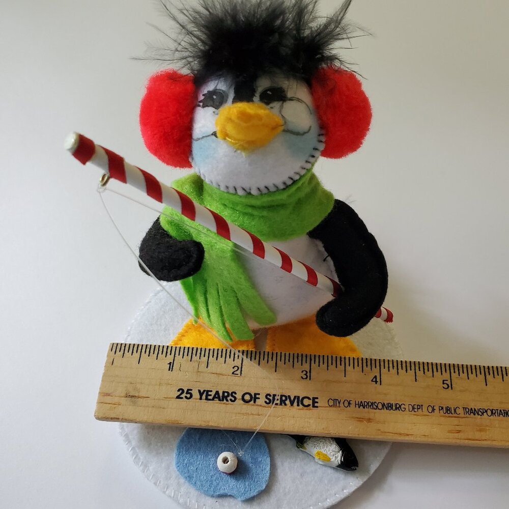 Annalee 2015 Jolly Lolli Ice Fishing Penguin - Picture 7 of 8